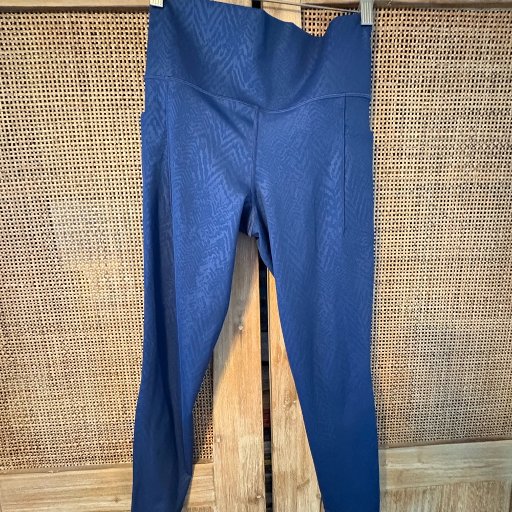 Athleta Salutation Stash Navy Leggings